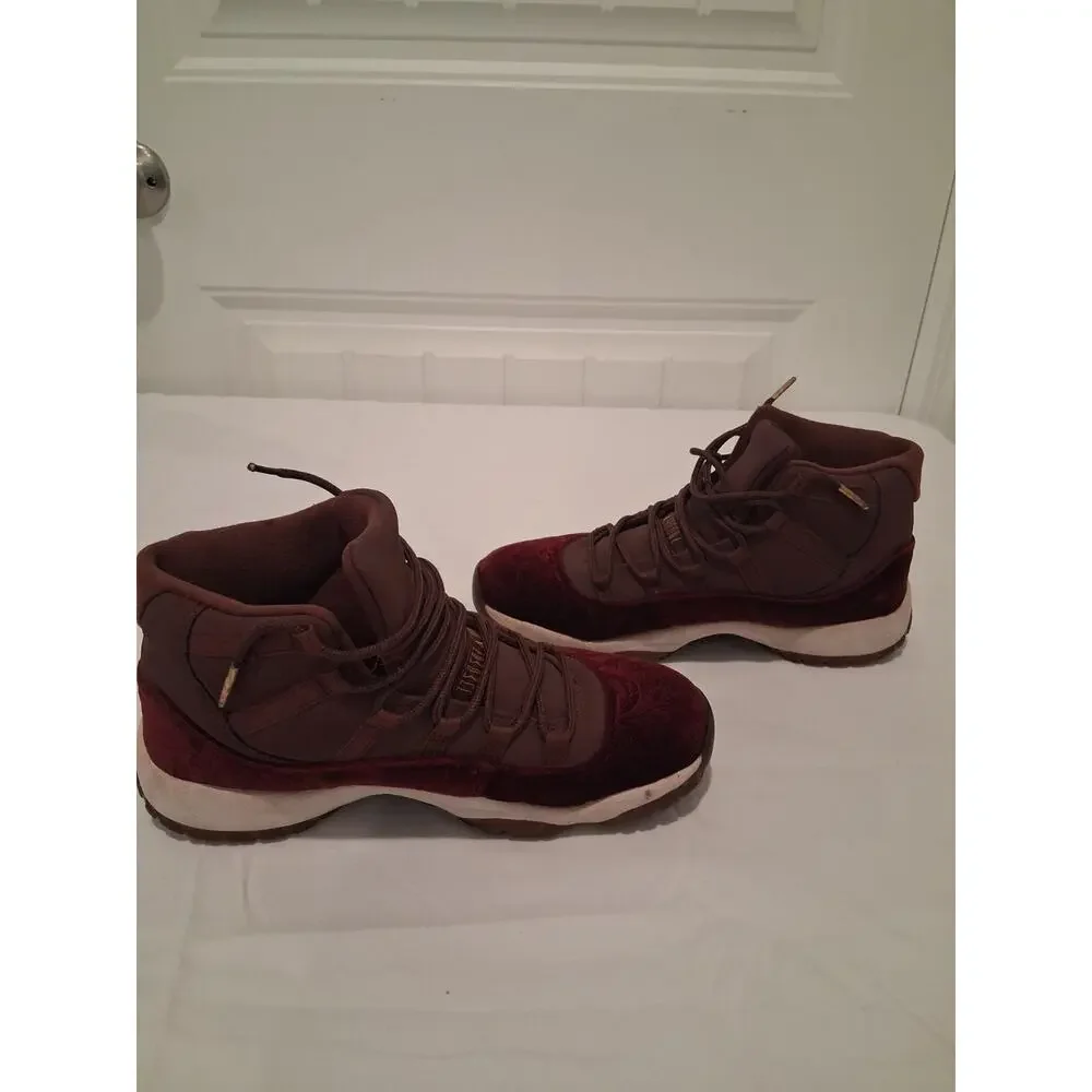 Air Jordan 11 Retro Heiress Night Maroon Velvet 852625-650 Size 5.5Y NO INSOLES